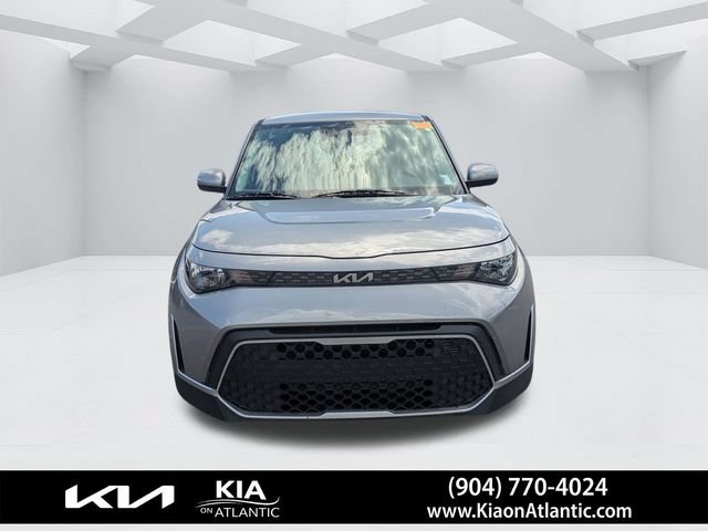 Used 2025 Kia Soul LX w/ LX Technology Package FWD image 8