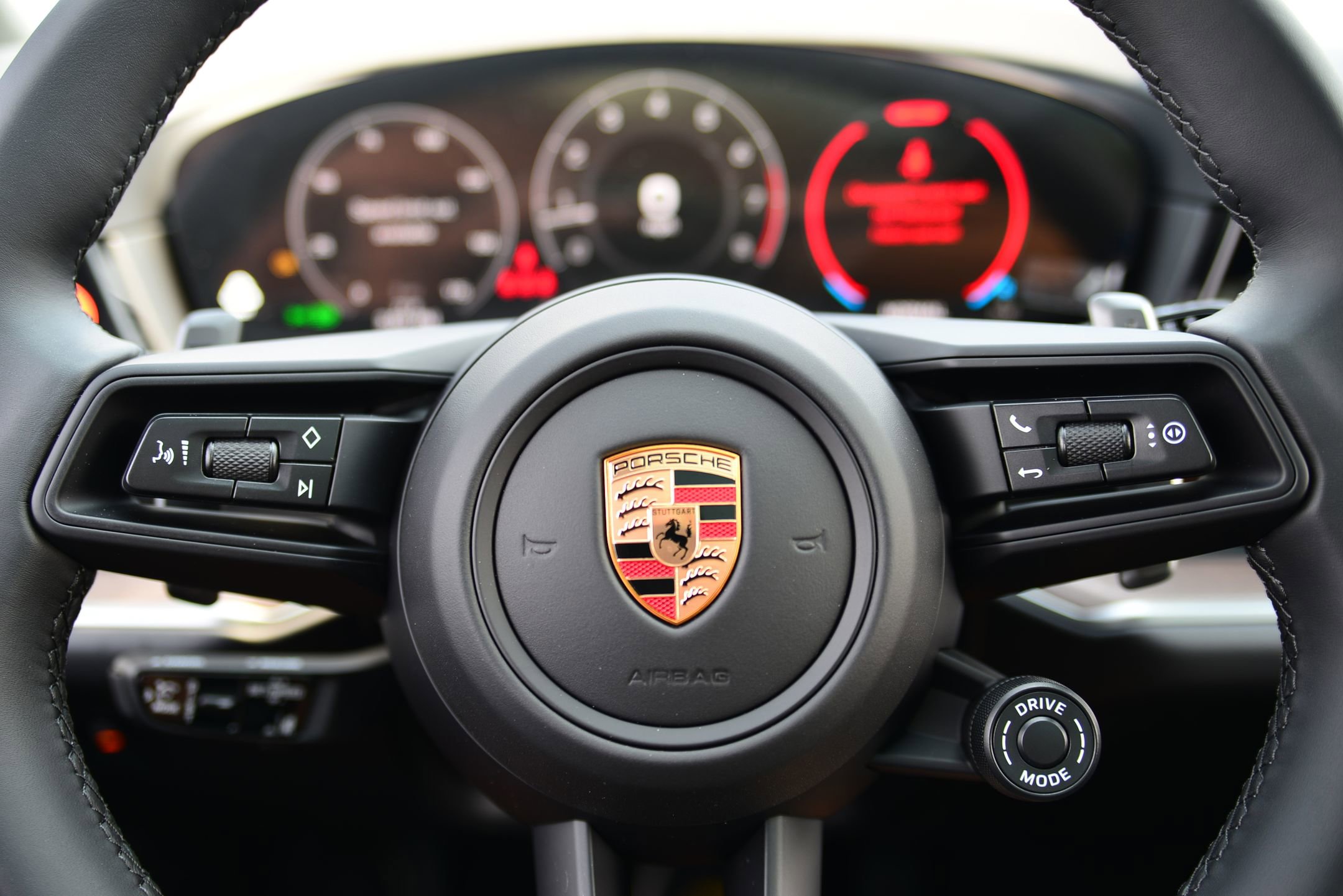 Certified 2026 Porsche Cayenne Coupe AWD image 34