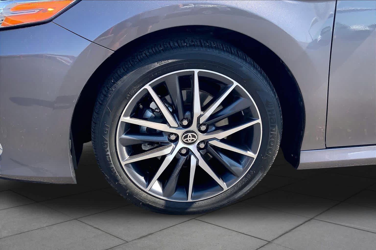 Used 2024 Toyota Camry XLE FWD image 11