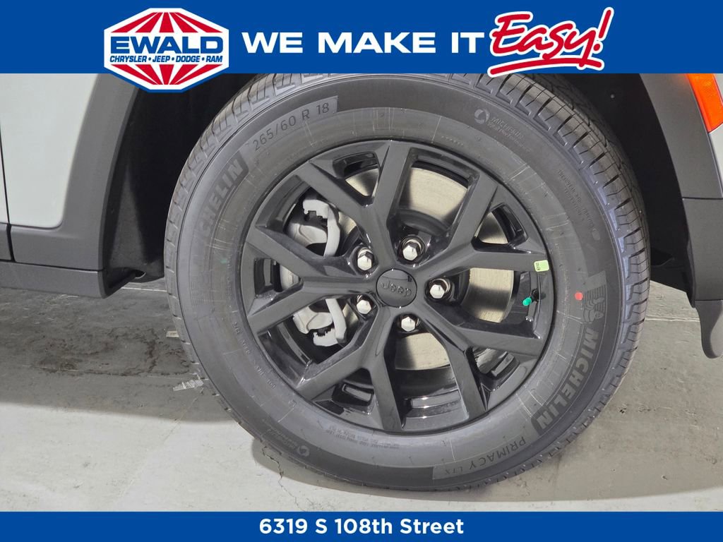 New 2025 Jeep Grand Cherokee L Altitude image 13