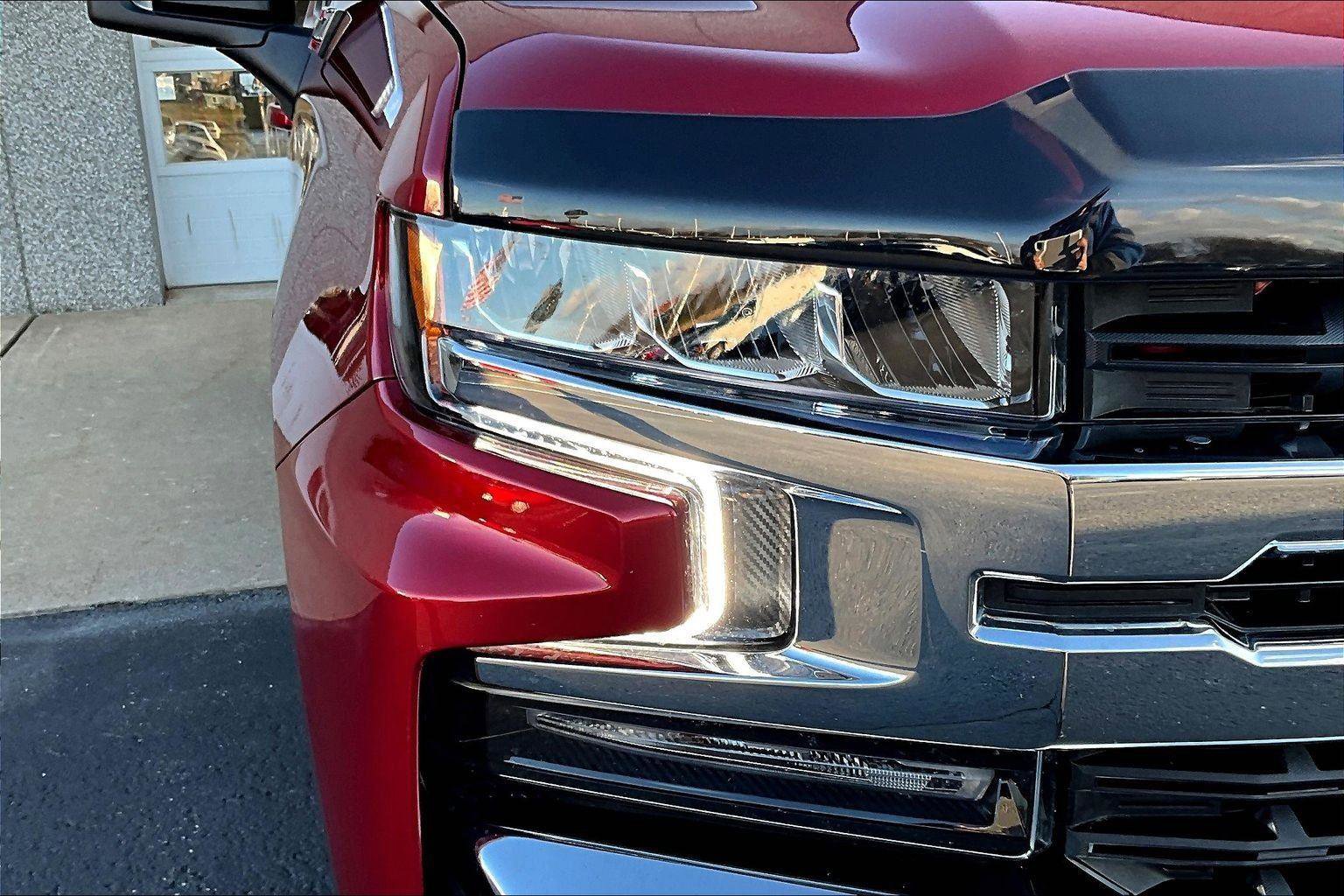 Used 2022 Chevrolet Silverado 1500 LT AWD/4WD image 29