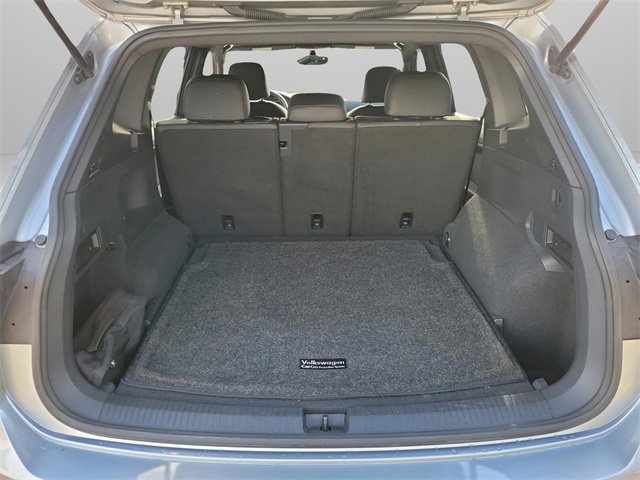 Used 2020 Volkswagen Tiguan SE R-Line image 25