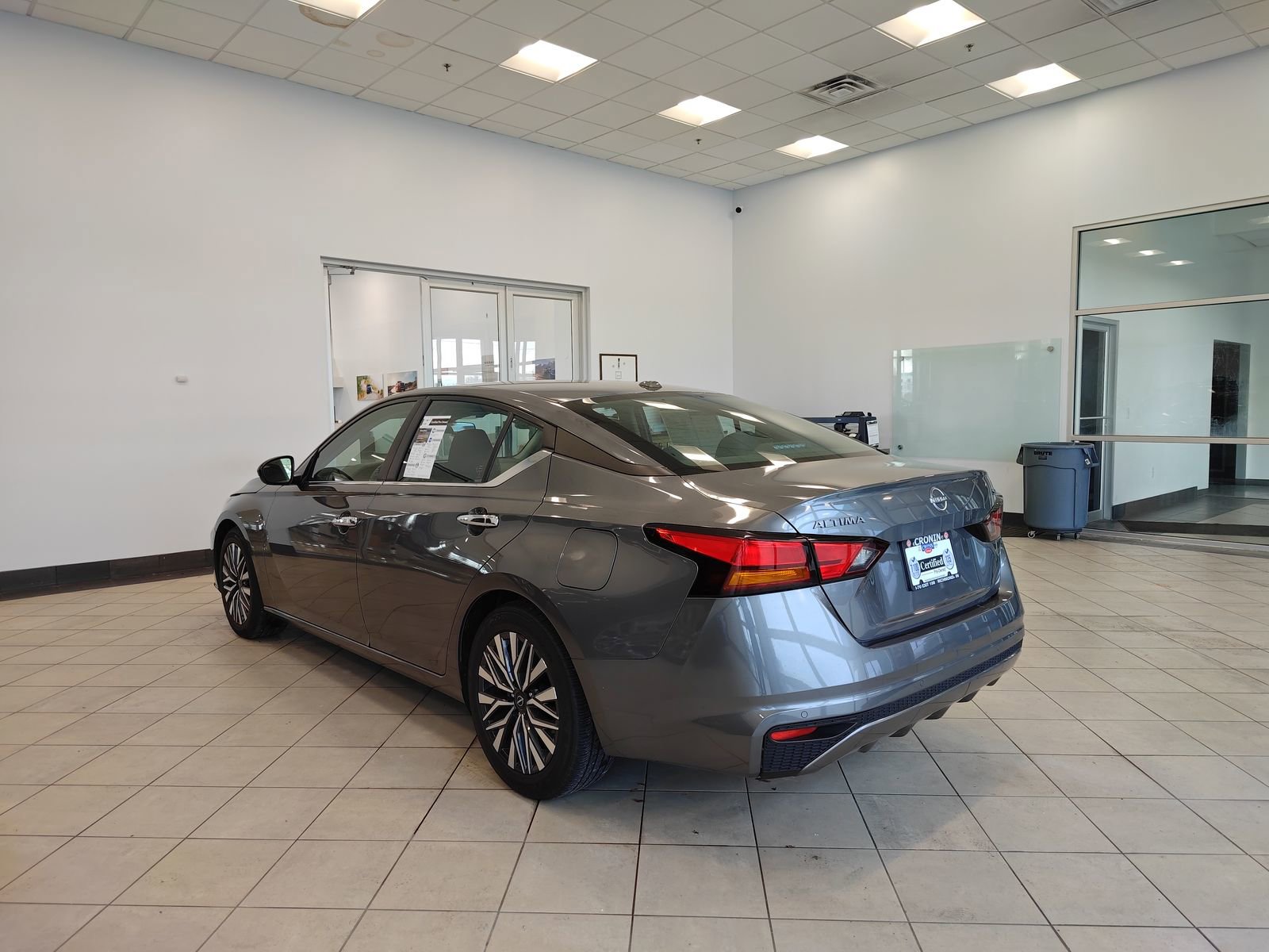 Used 2024 Nissan Altima 2.5 SV image 5