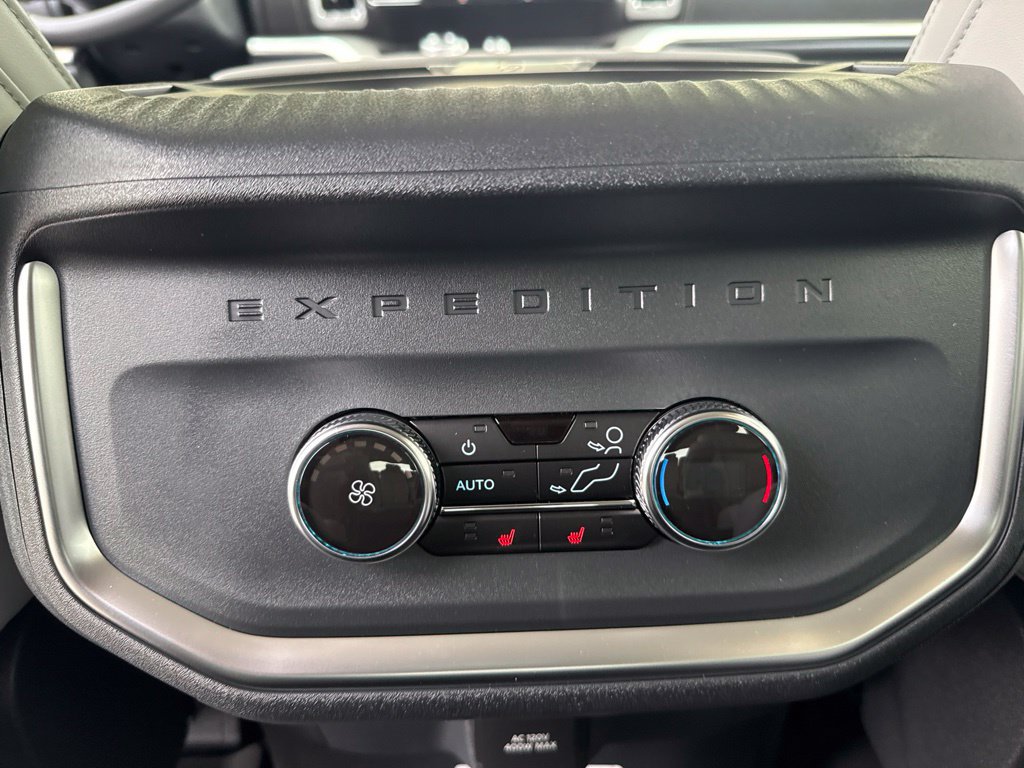New 2027 Ford Expedition Max Platinum RWD image 44