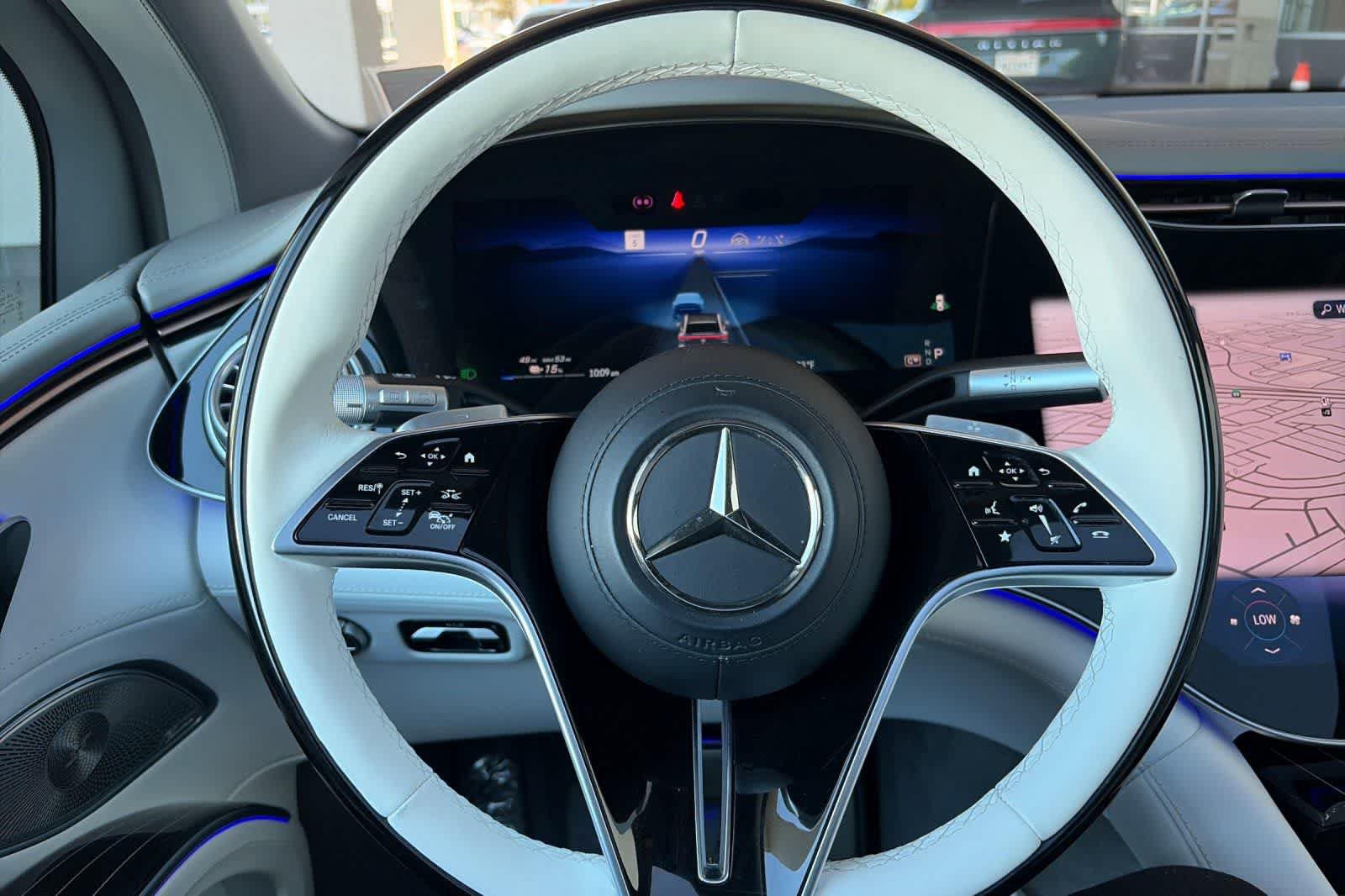 Used 2024 Mercedes-Benz Maybach EQS 680 4MATIC image 26