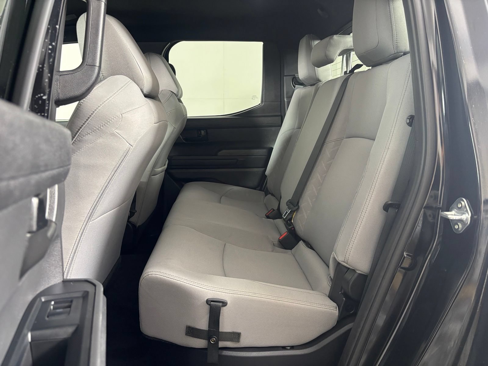 Used 2025 Toyota Tacoma SR5 AWD/4WD image 16