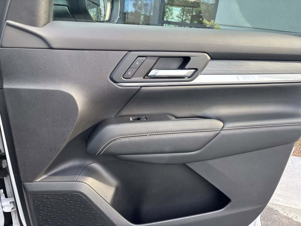 Used 2025 GMC Terrain Elevation image 25