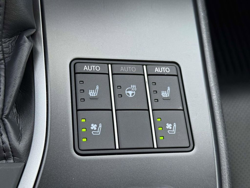 Used 2023 Lexus UX 250h F Sport w/ Accessory Package (Z2) image 23