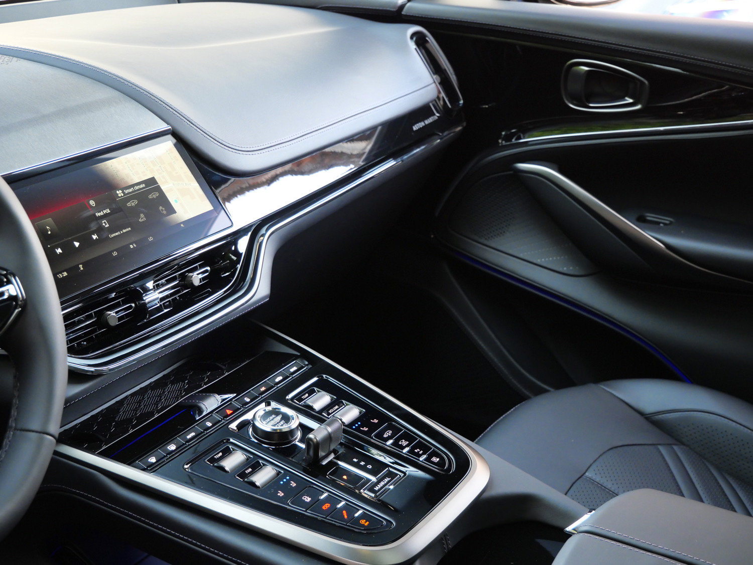 New 2026 Aston Martin DBX S AWD/4WD image 18