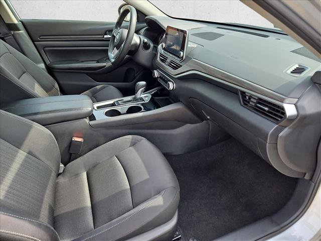 Used 2024 Nissan Altima 2.5 SV image 21