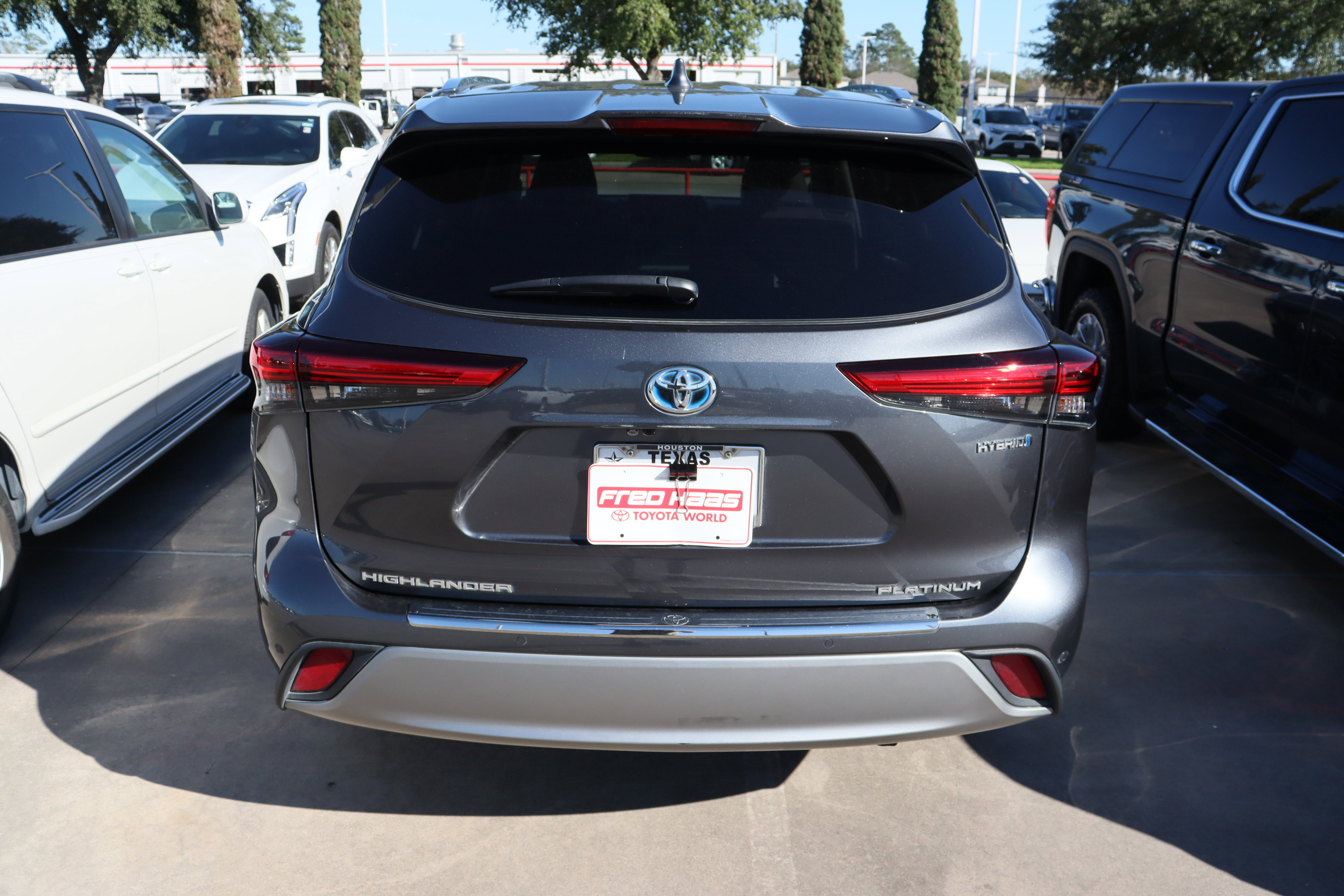 Used 2020 Toyota Highlander Limited Platinum image 9