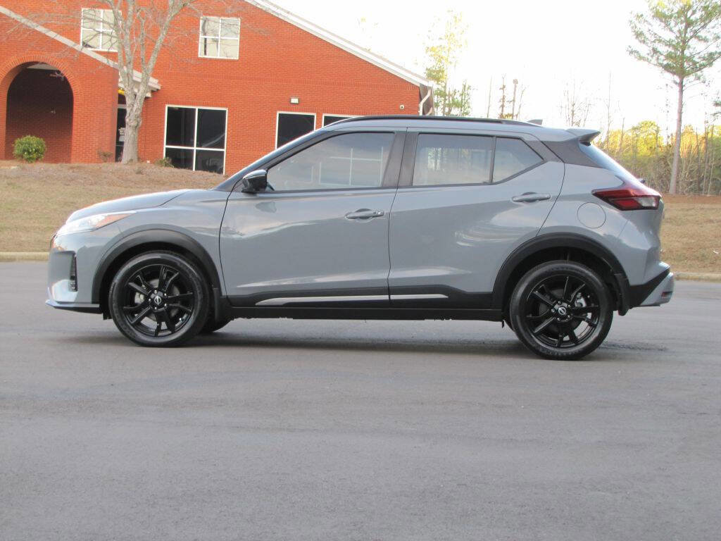 Used 2024 Nissan Kicks SR image 5