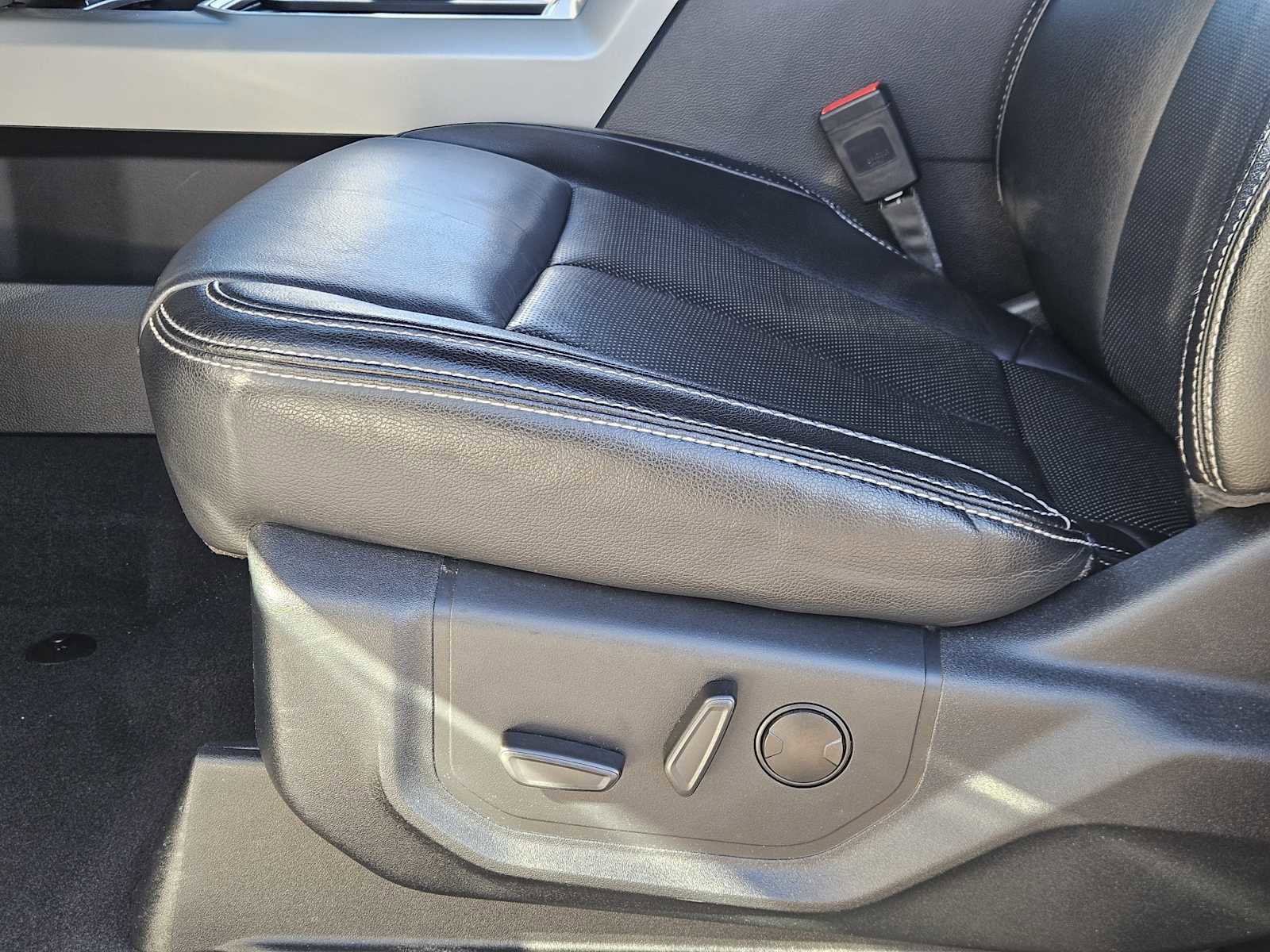 Used 2021 Ford F250 Lariat w/ Lariat Ultimate Package image 23