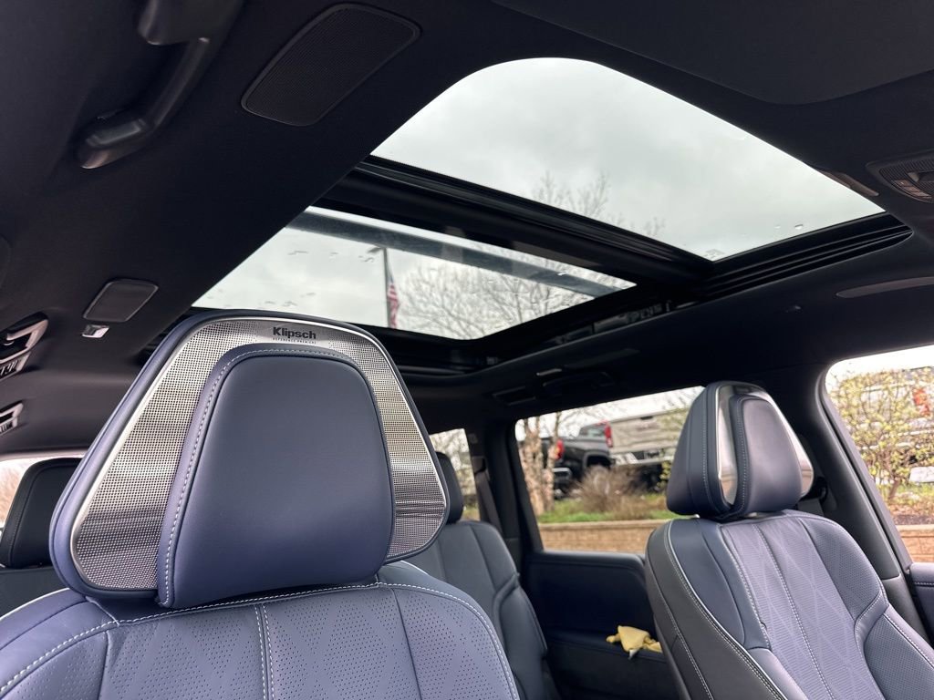 New 2026 INFINITI QX80 4WD w/ Sport Exterior Package image 21