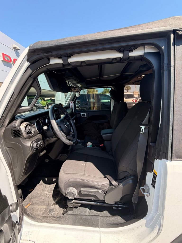 Used 2022 Jeep Wrangler Sport image 9