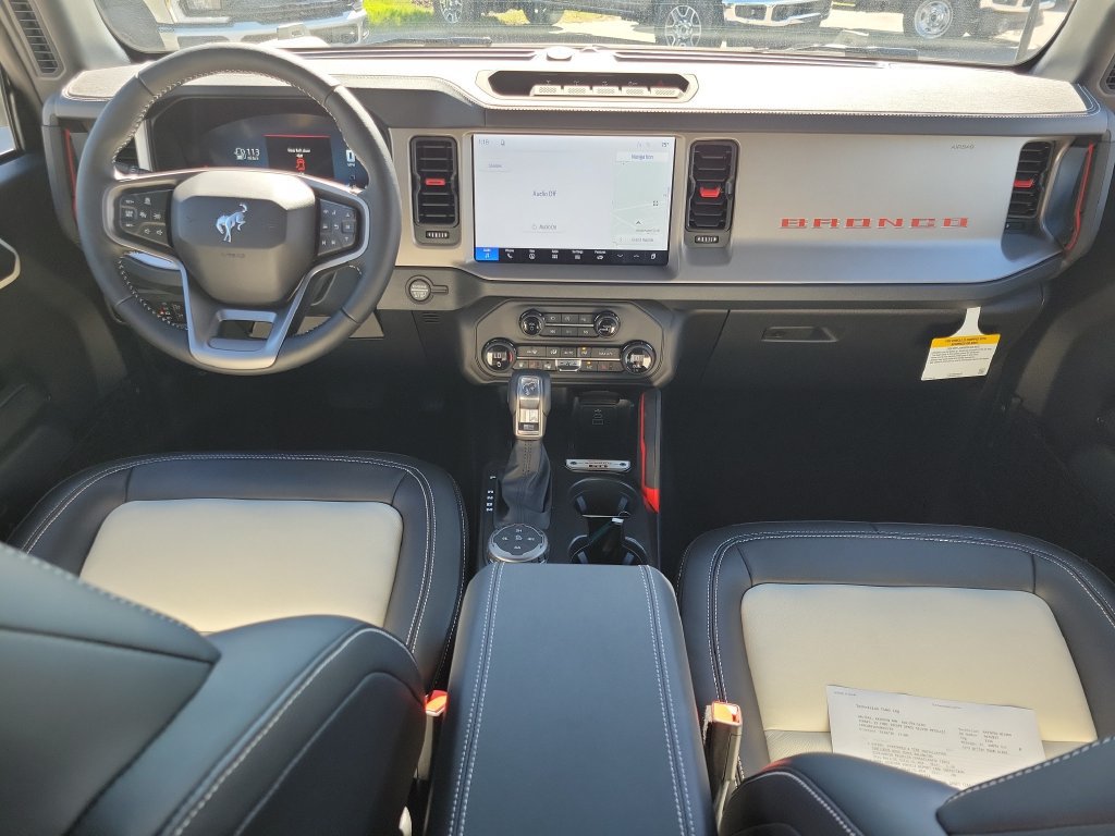 New 2026 Ford Bronco Outer Banks w/ Sasquatch Package AWD/4WD image 11