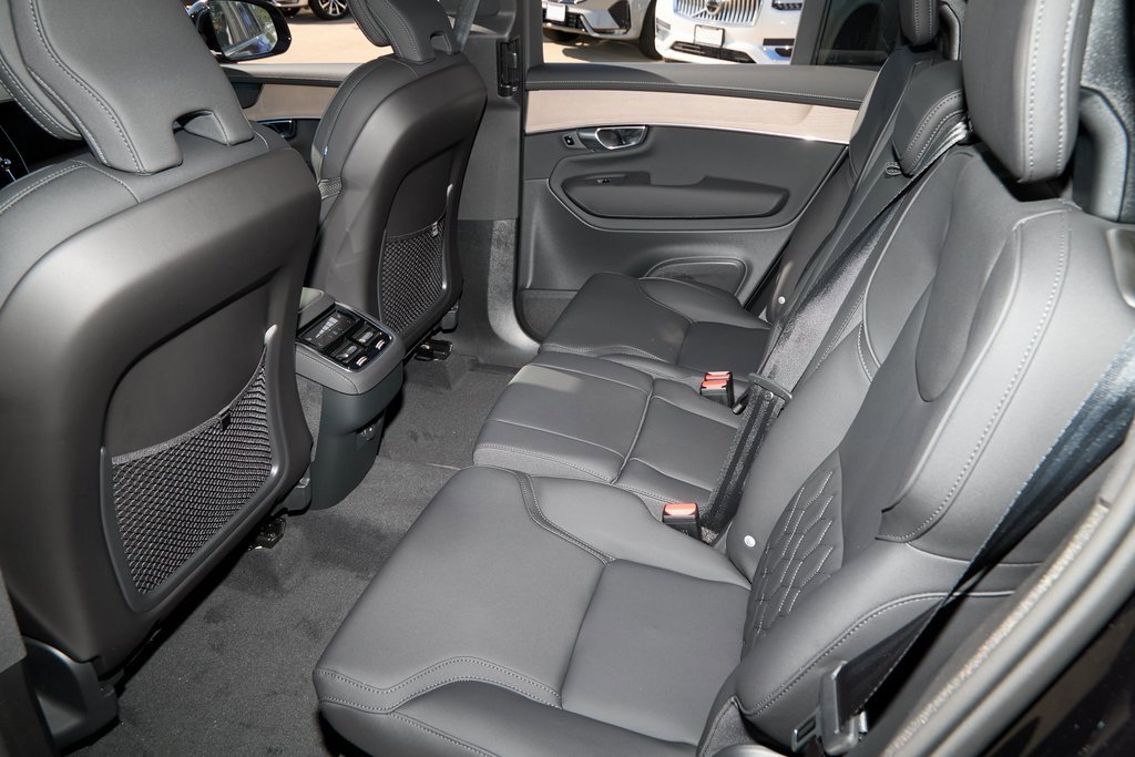 New 2026 Volvo XC90 B6 Plus w/ Protection Package Premier image 27