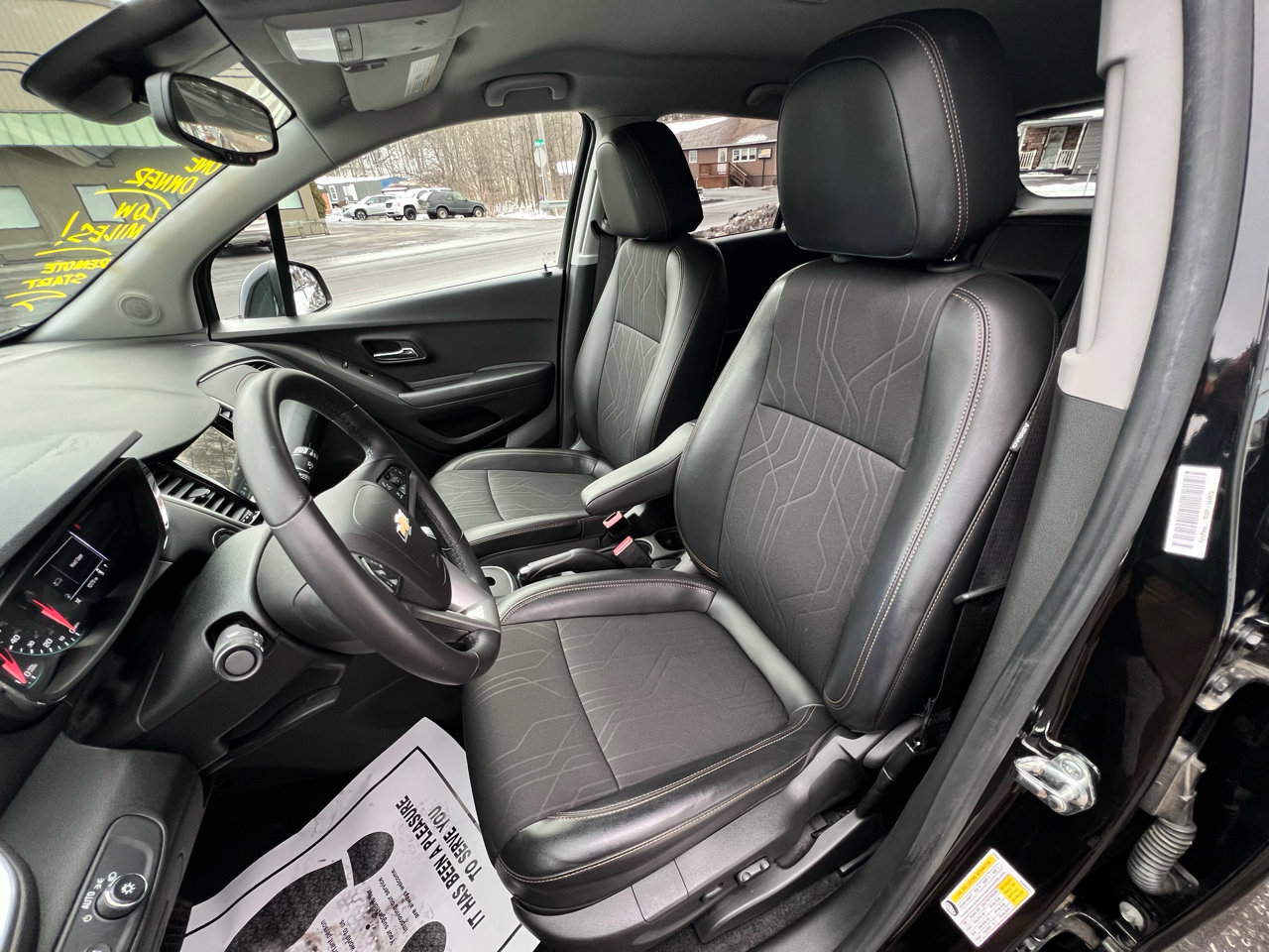 Used 2019 Chevrolet Trax LT w/ LT Convenience Package image 18