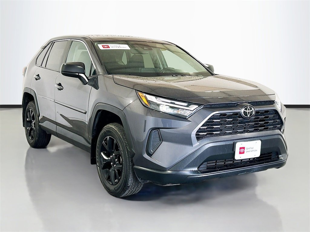 Used 2024 Toyota RAV4 LE image 3