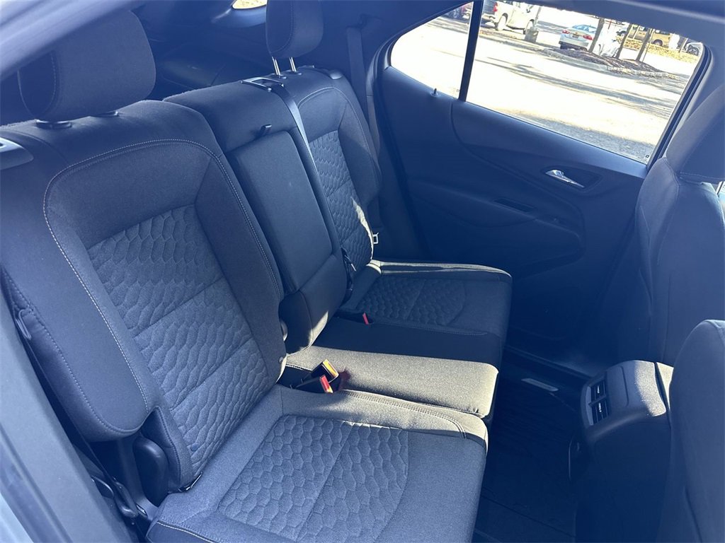 Used 2018 Chevrolet Equinox LT image 23