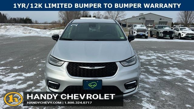 Used 2024 Chrysler Pacifica Touring-L FWD image 9