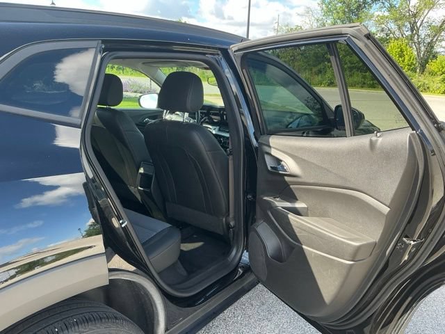 Used 2024 Chevrolet Trax LT w/ Driver Confidence Package FWD image 18