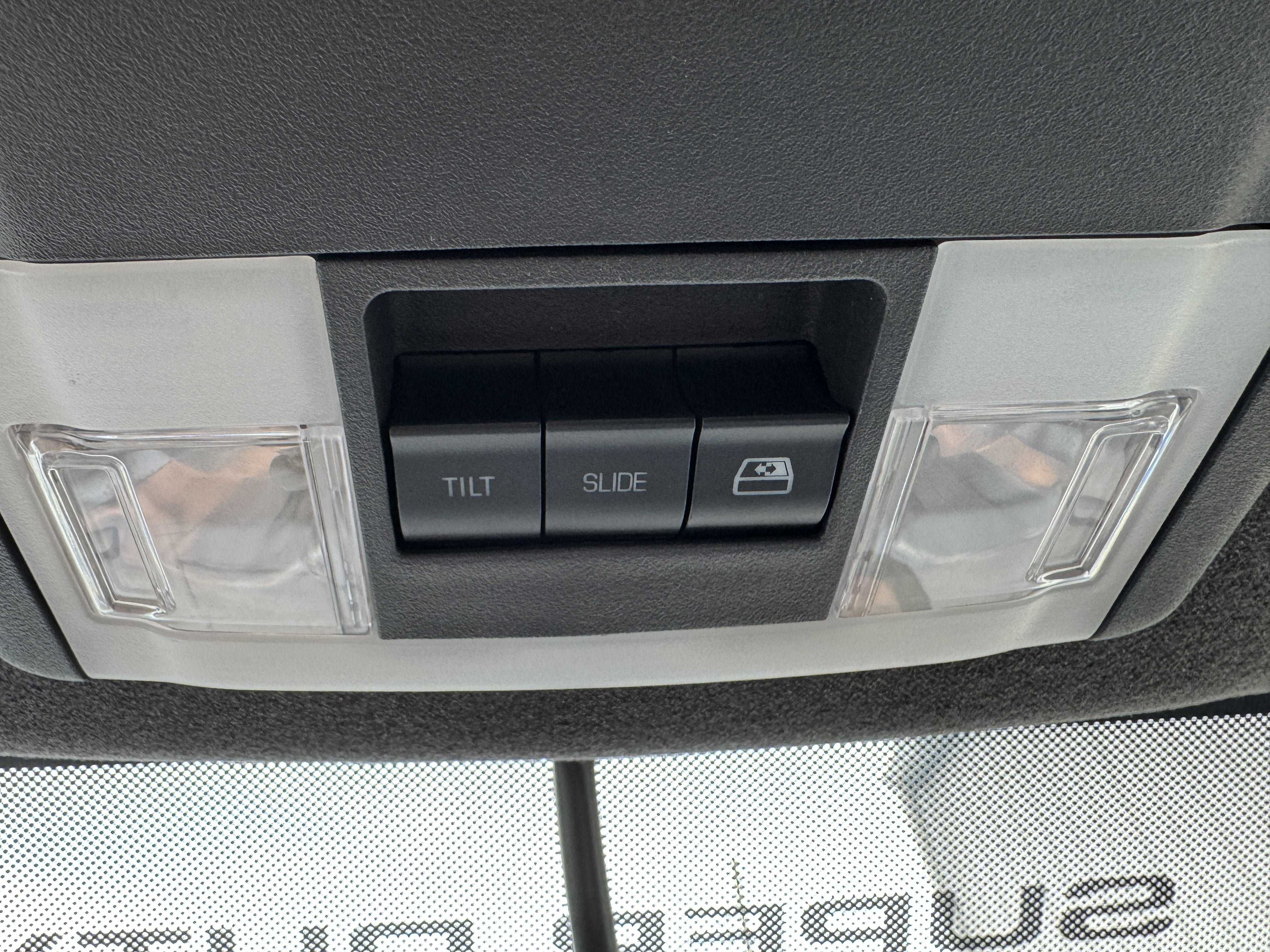 Used 2015 Ford F250 Lariat w/ Lariat Ultimate Package AWD/4WD image 25