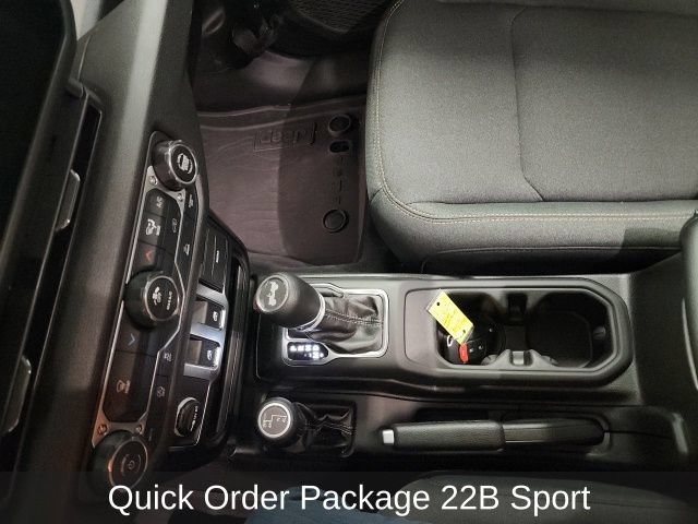 Used 2026 Jeep Wrangler Sport AWD/4WD image 12