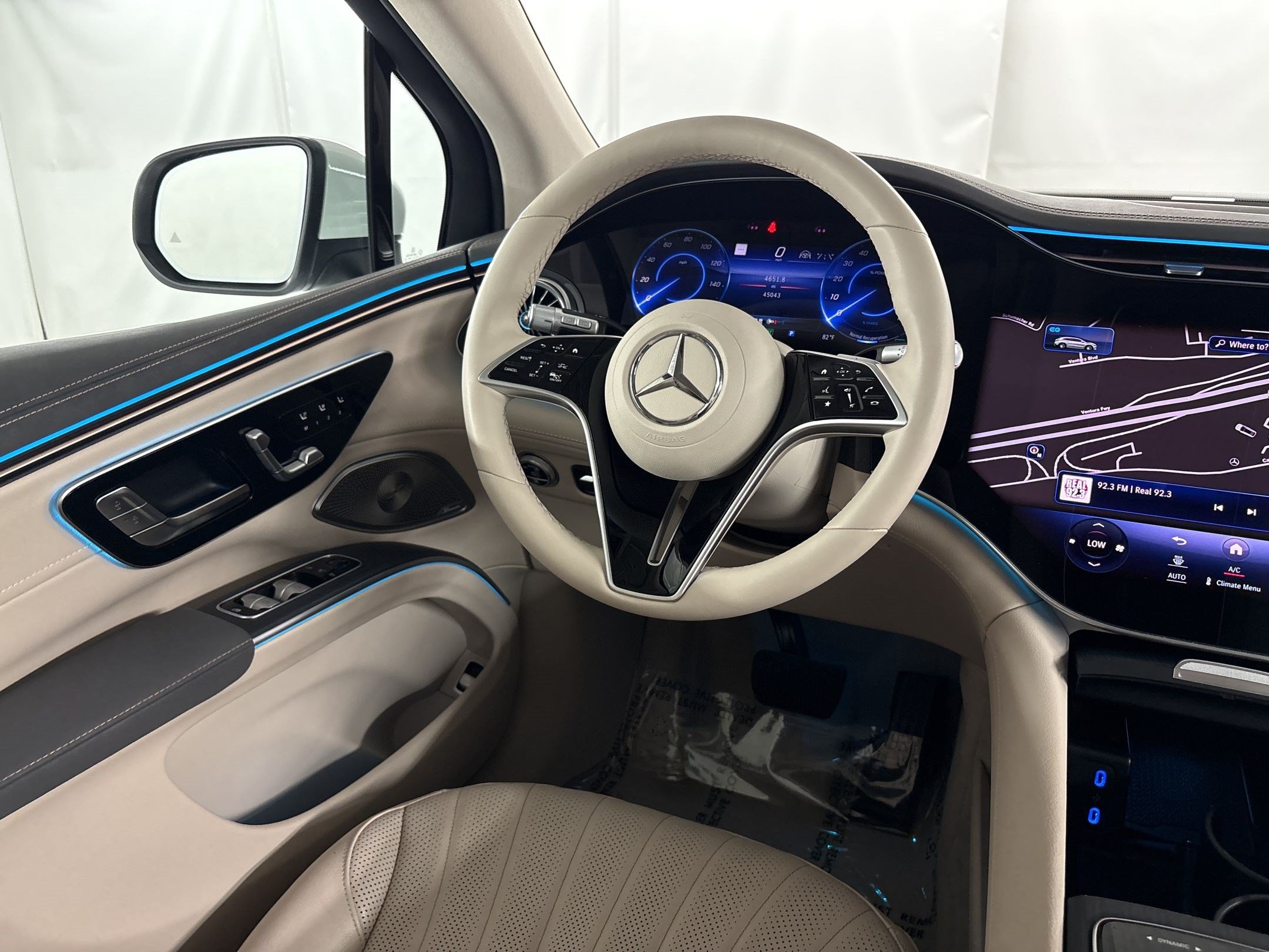 Certified 2023 Mercedes-Benz EQS 580 4MATIC SUV image 29