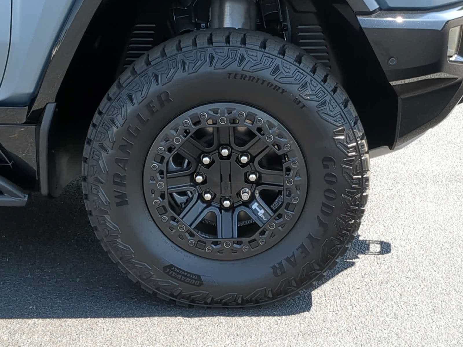 Used 2024 GMC Hummer EV 3X w/ Omega Edition AWD/4WD image 10