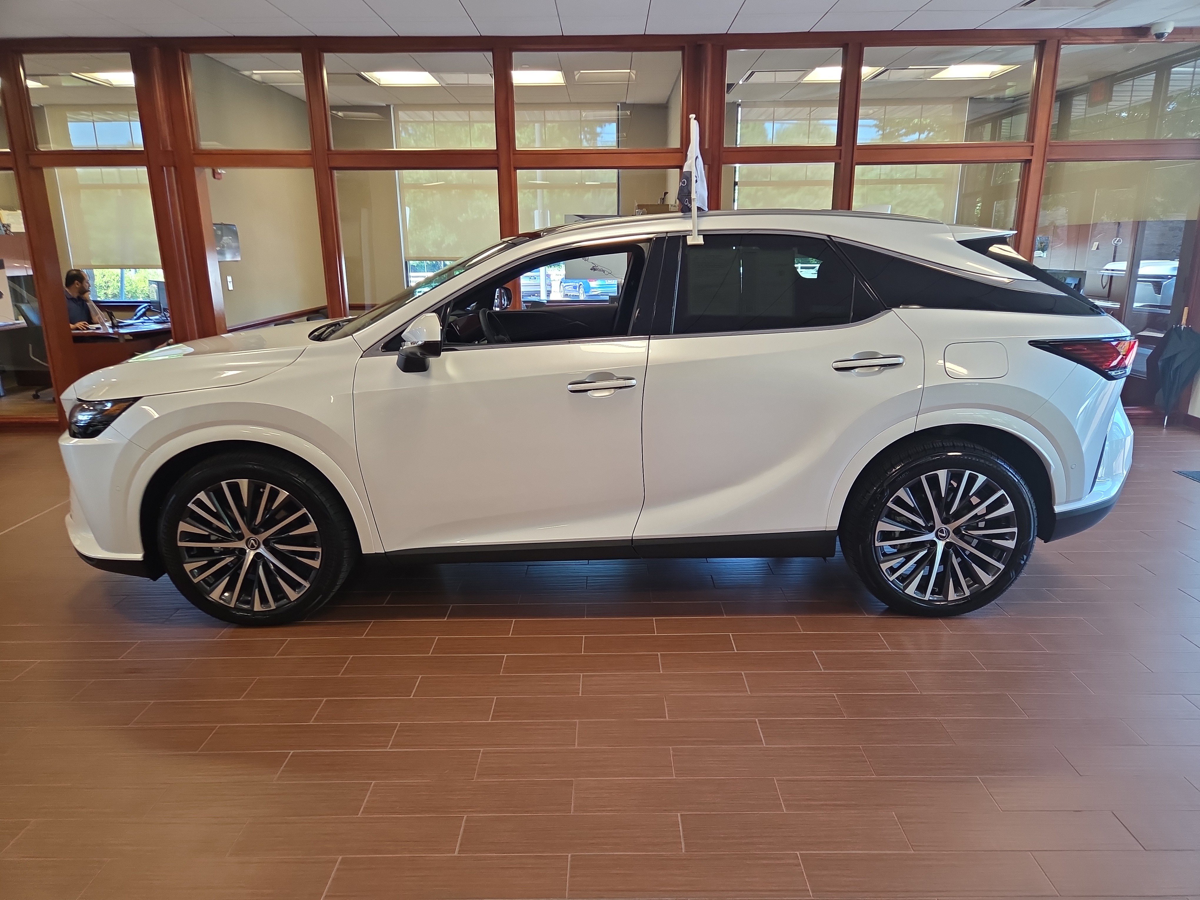 Certified 2025 Lexus RX 350 Premium Plus w/ Convenience Package AWD/4WD image 5