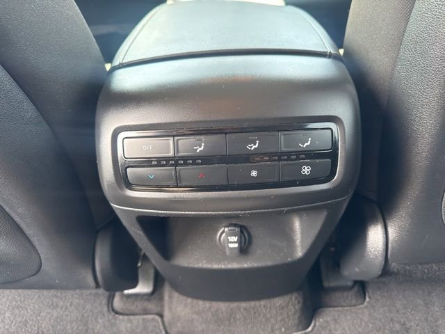 Used 2023 Hyundai Palisade SE image 15