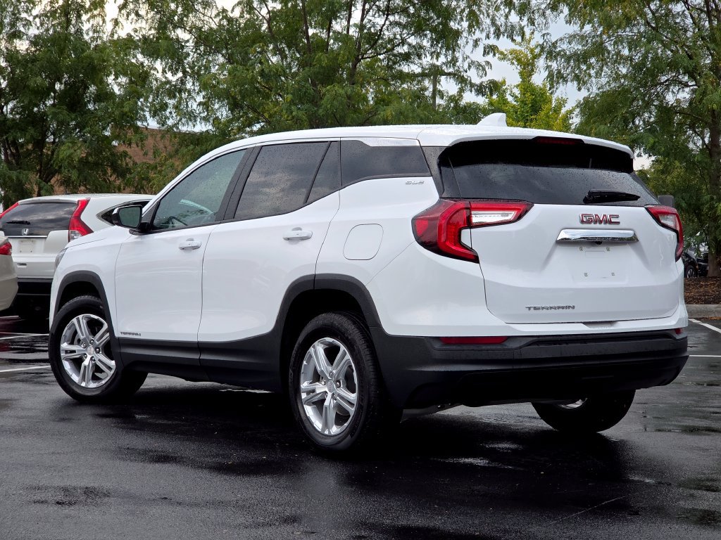 Used 2023 GMC Terrain SLE FWD image 18