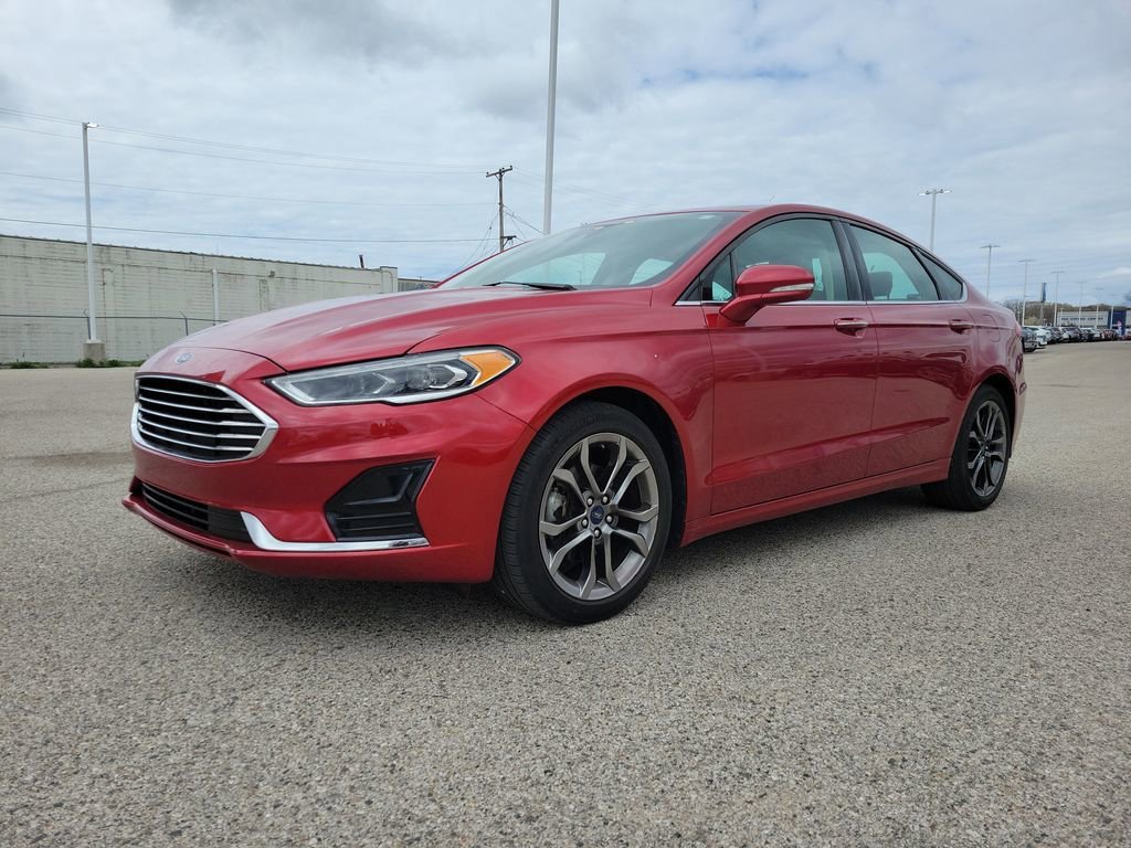 Used 2020 Ford Fusion SEL FWD image 2