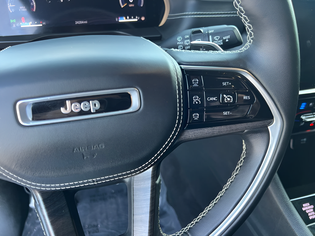 Used 2022 Jeep Grand Cherokee L Overland AWD/4WD image 45
