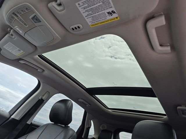 Used 2018 Ford Edge Titanium w/ Cold Weather Package FWD image 21