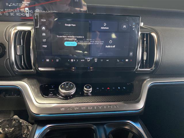 New 2026 Ford Expedition Platinum image 9