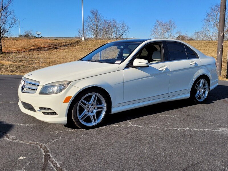 Used 2011 Mercedes-Benz C 300 Sedan image 2