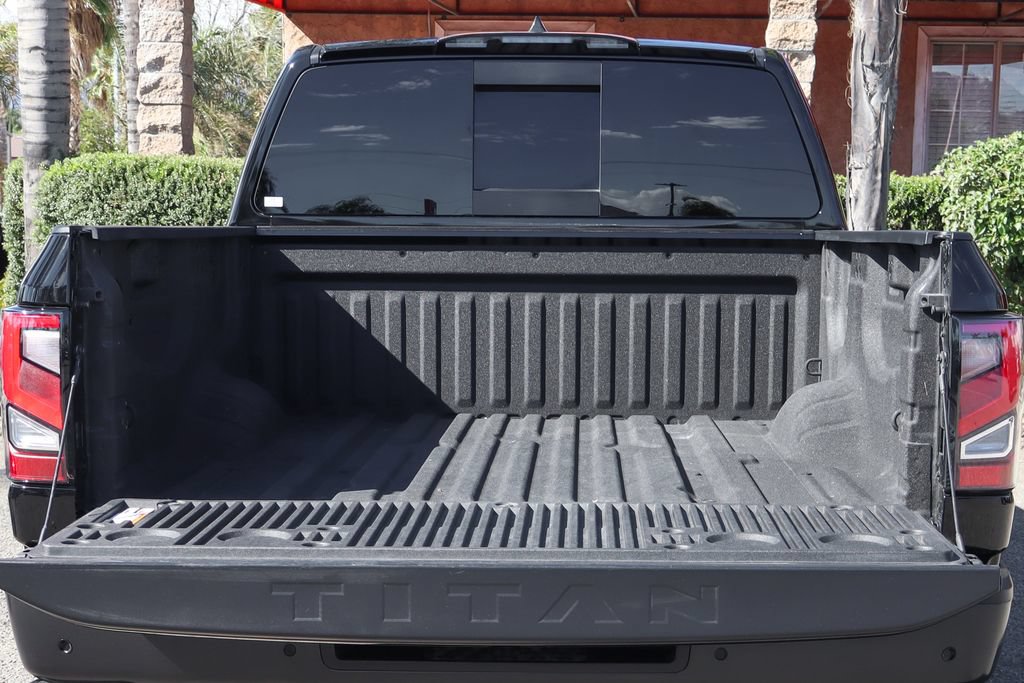 Used 2024 Nissan Titan PRO-4X w/ Pro-4x Utility Package AWD/4WD image 8