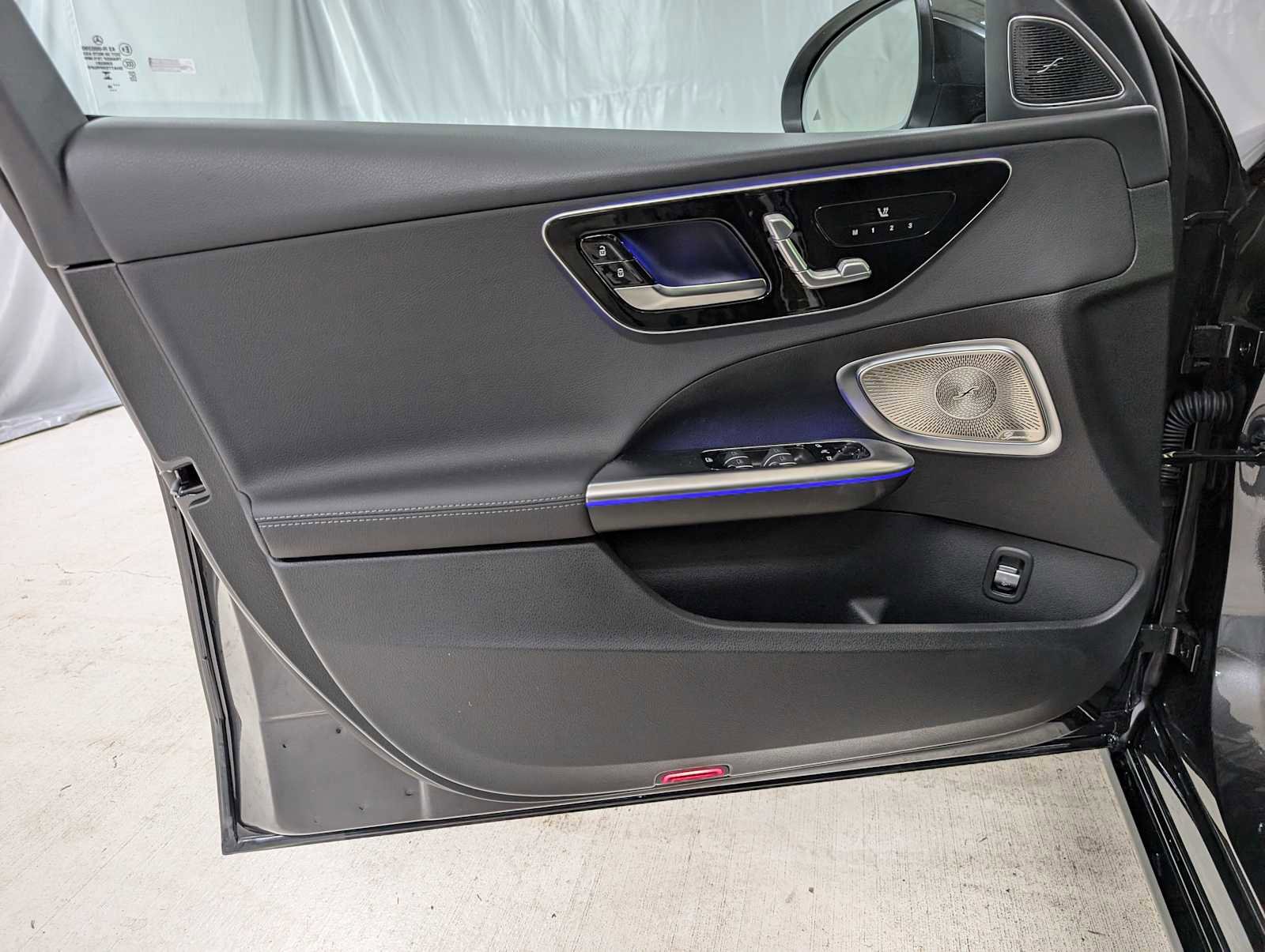 Used 2025 Mercedes-Benz C 300 4MATIC Sedan image 23