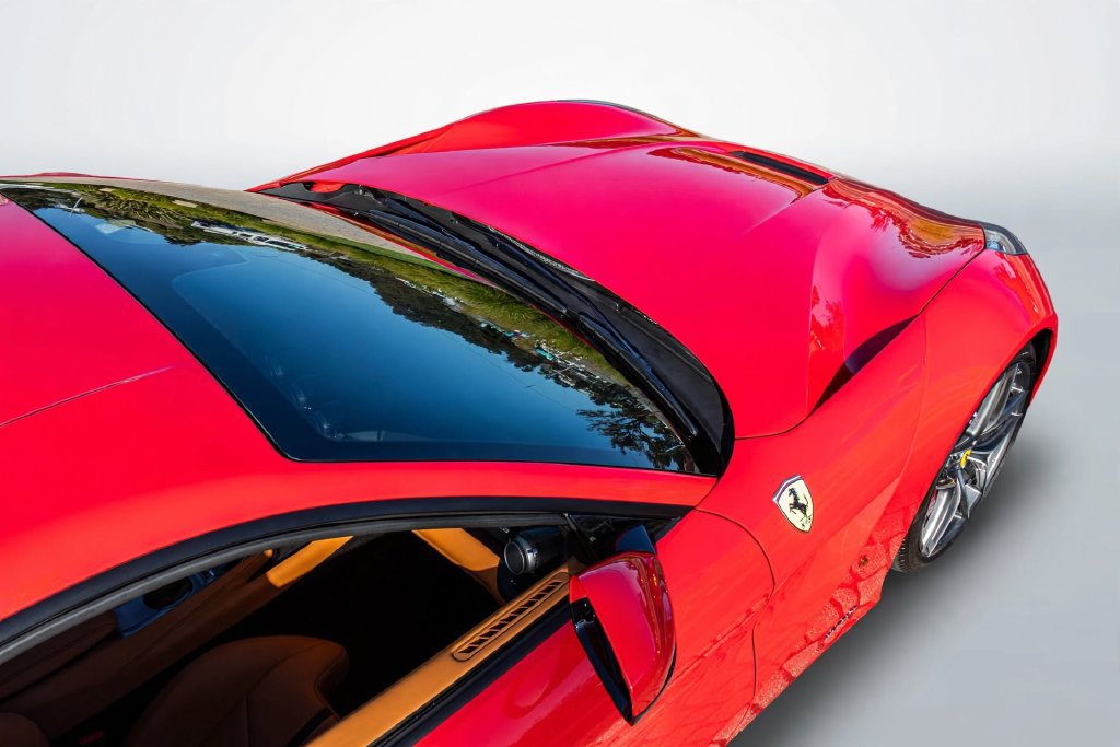 Used 2016 Ferrari F12 Berlinetta RWD image 18