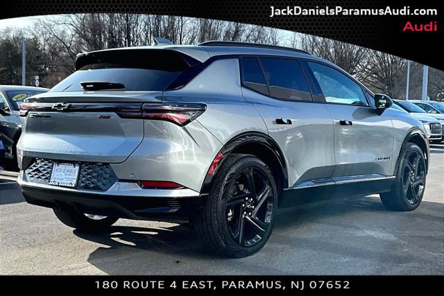 Used 2025 Chevrolet Equinox EV RS image 2