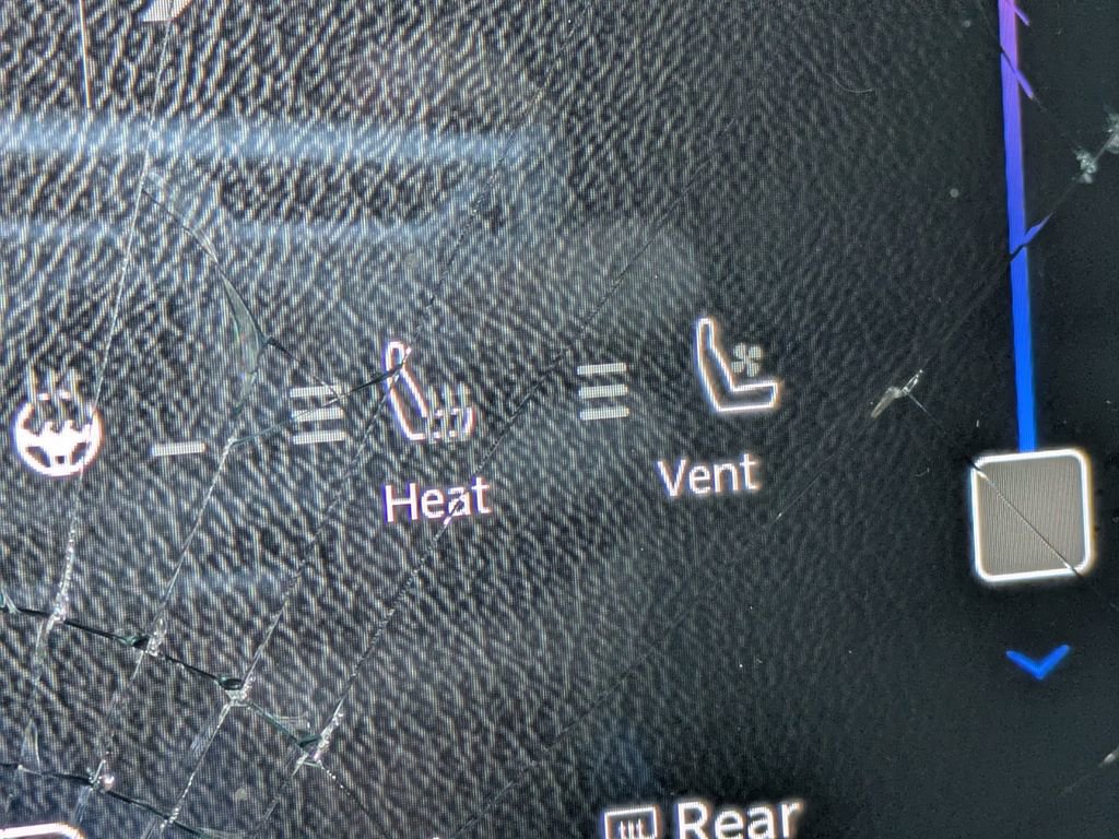 Used 2022 RAM 3500 Limited image 27