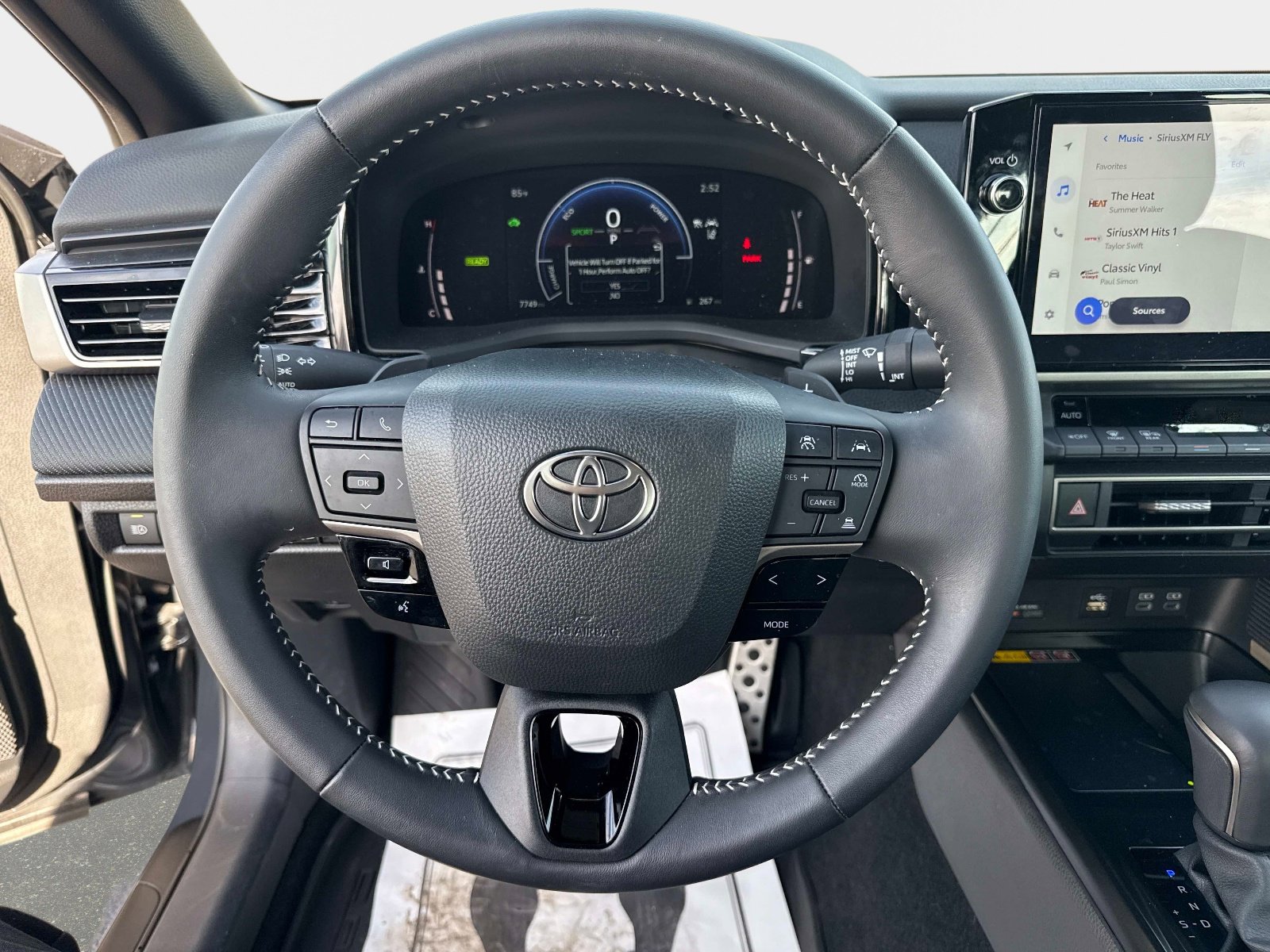 Used 2025 Toyota Camry SE w/ Multimedia Upgrade Package image 22