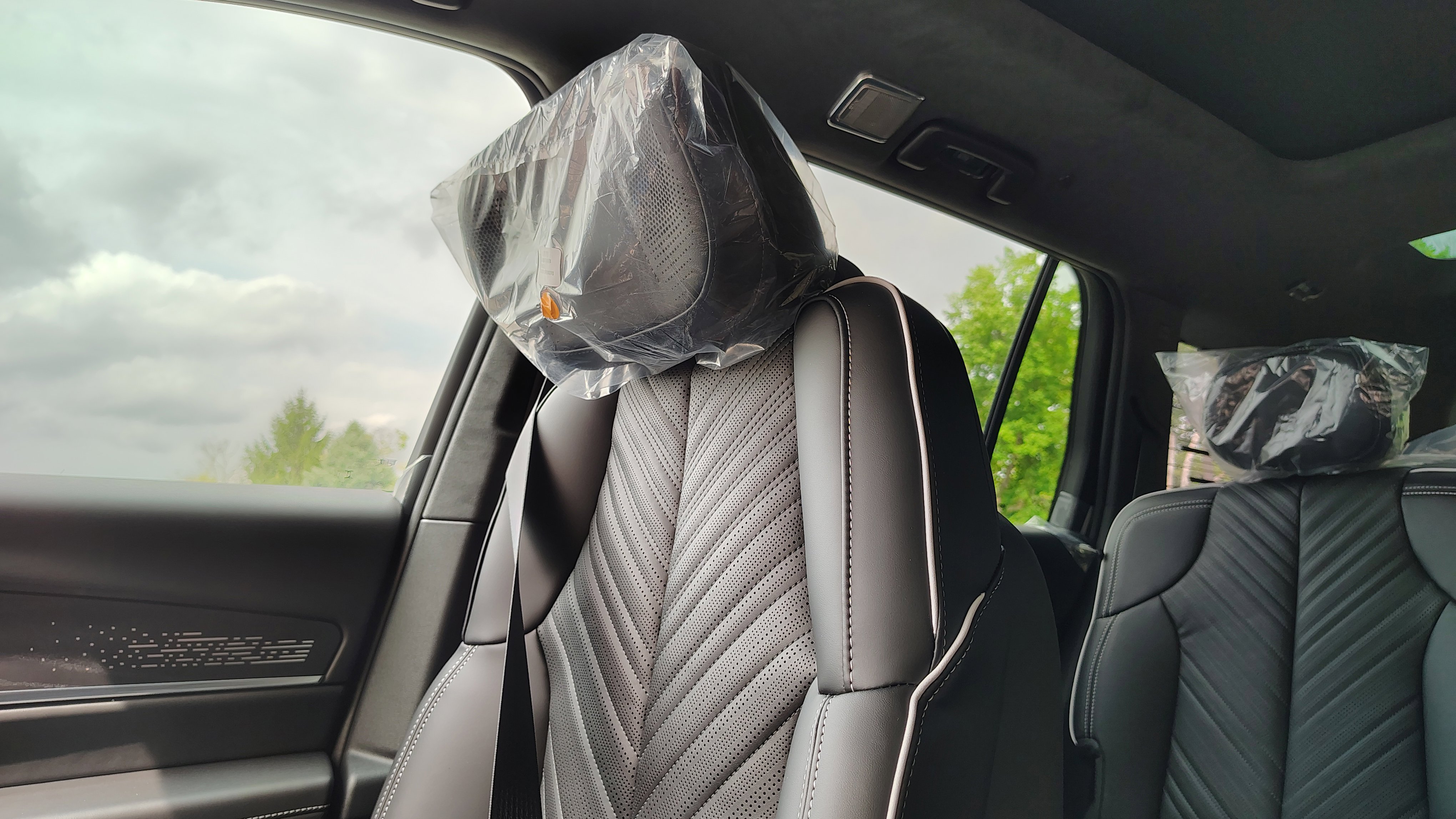 New 2026 Cadillac Vistiq Platinum w/ LPO, Floor Liner Package image 22