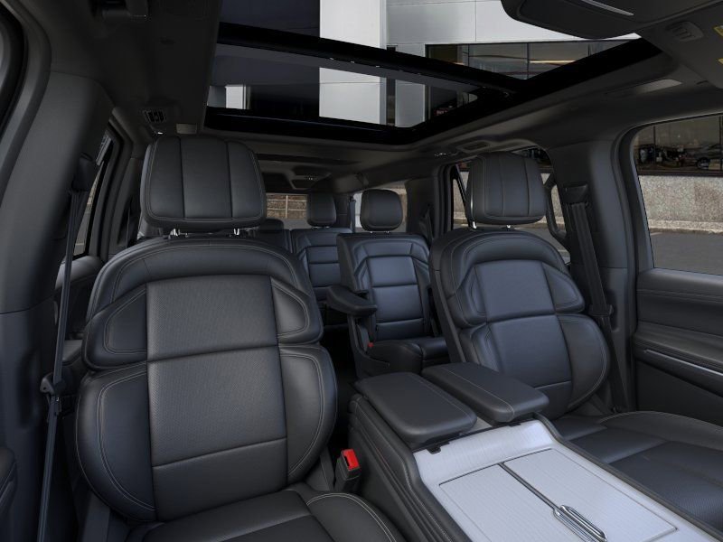 New 2025 Lincoln Navigator L Reserve AWD/4WD image 10