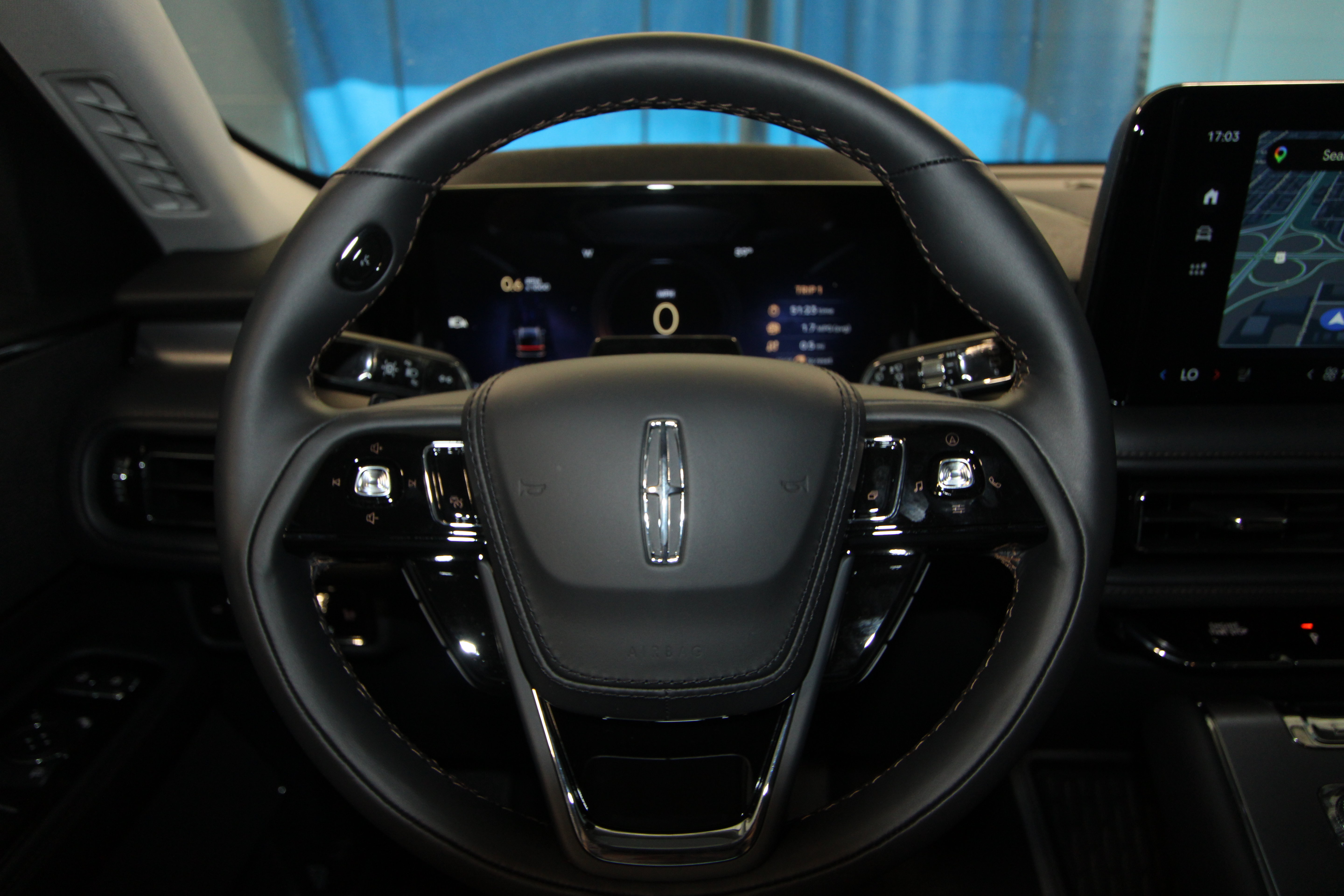 New 2026 Lincoln Aviator 2WD image 10
