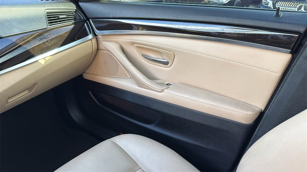 Used 2016 BMW 528i Sedan image 20