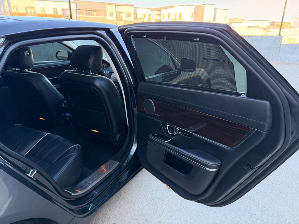 Used 2014 Jaguar XJ L Portfolio image 17