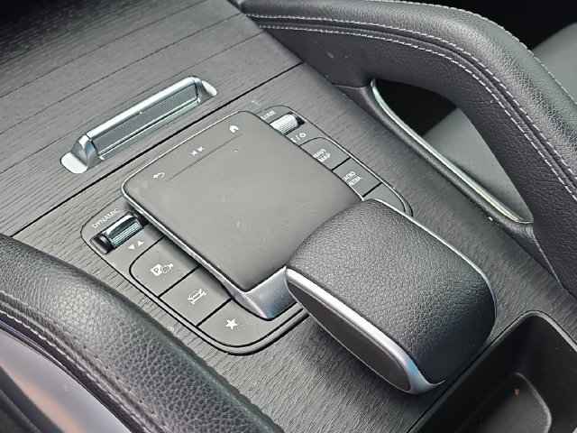 Used 2024 Mercedes-Benz GLE 450e 4MATIC image 28